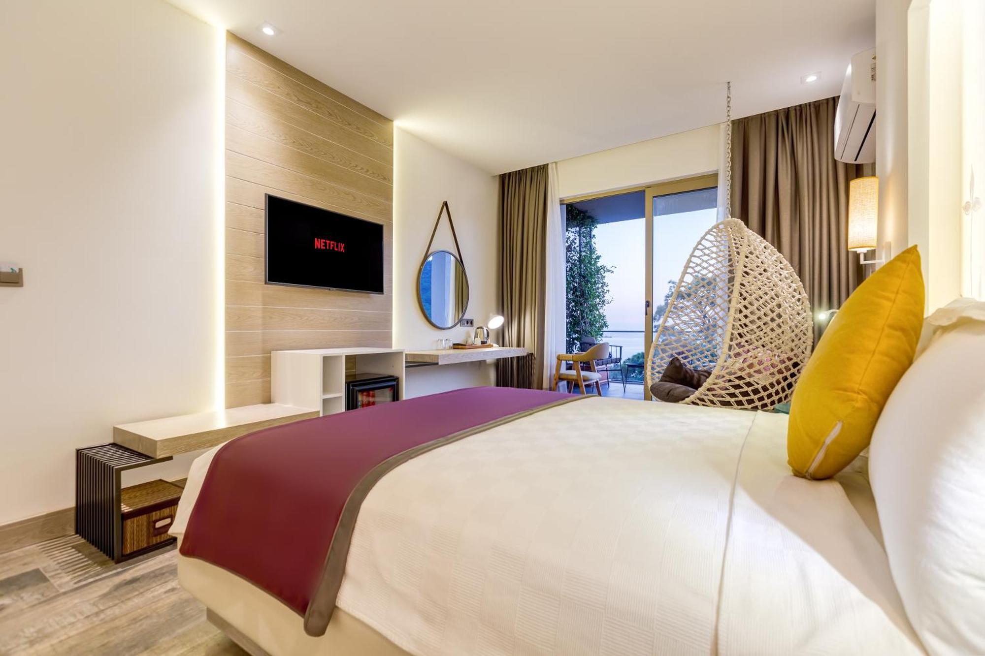 Melanippe Relaxing Hotel -Adults Only Karaoz Room photo